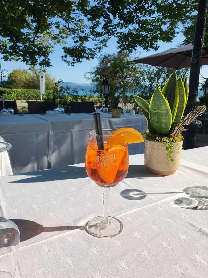 Hotel Restaurant Bellevue Onnens Exteriör bild