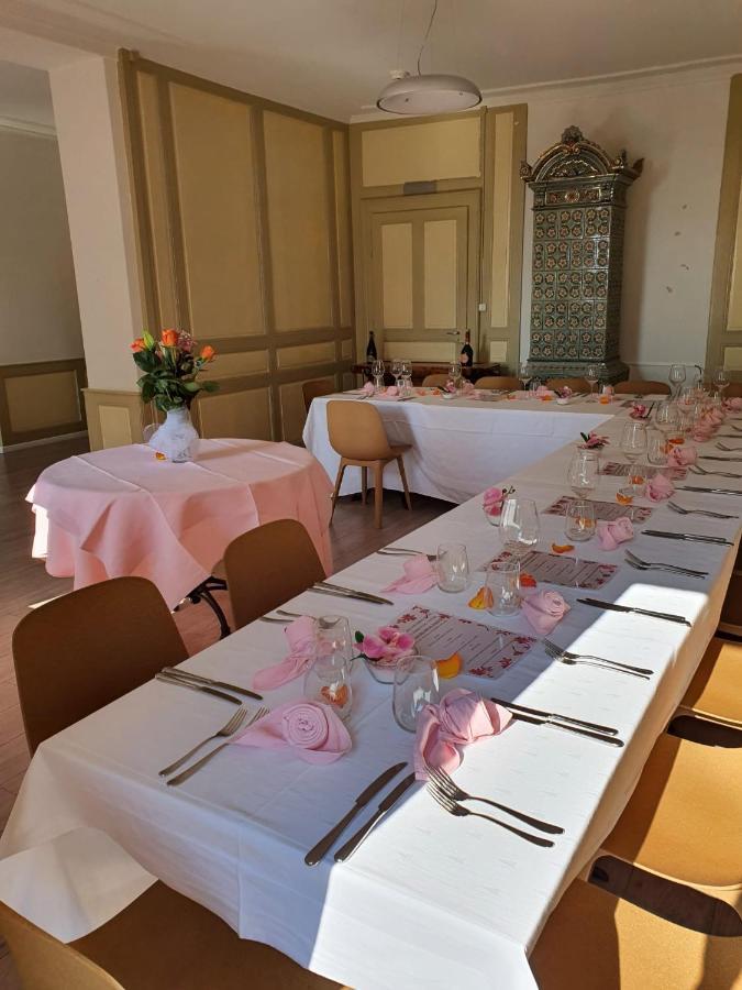Hotel Restaurant Bellevue Onnens Exteriör bild